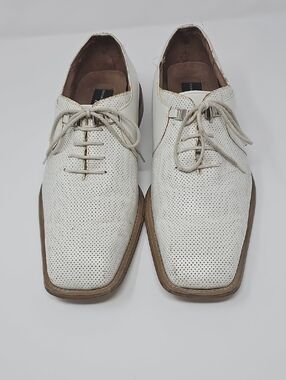 Giorgio Brutini Perforated White Leather Oxfords with Brown Trim
